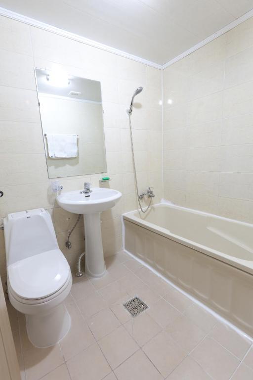 Monai Guest house 2*